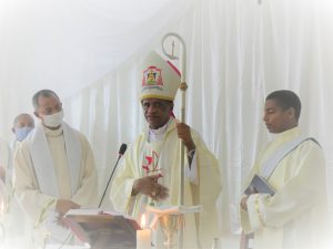 Lire la suite à propos de l’article Xème anniversaire de la création de l’Archidiocèse de Toamasina